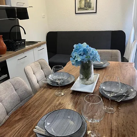 Blue Vibes Apartment